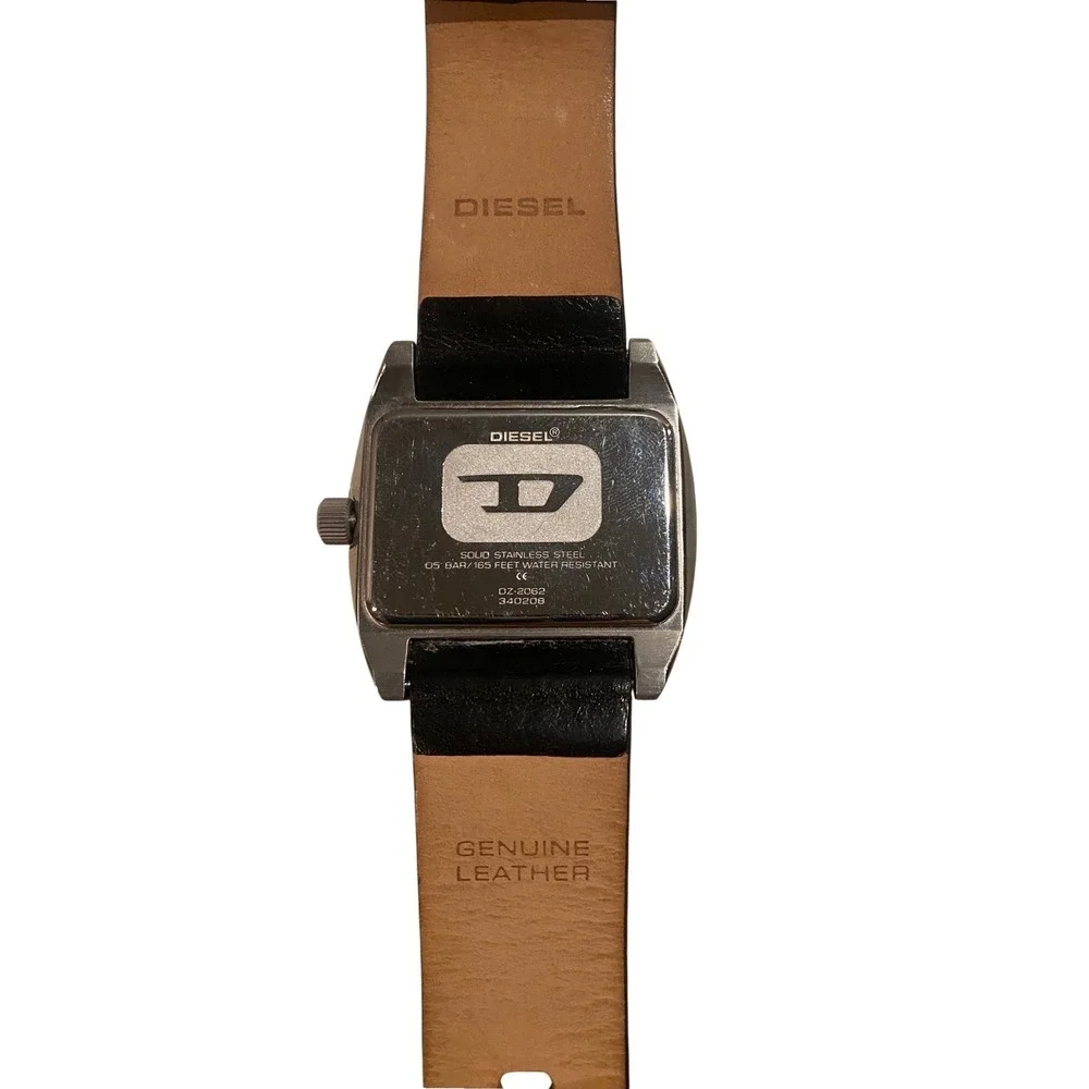 VTG Y2K DIESEL DZ-2062 Analog Watch Black Leather Silver‎ Large Rectangular Face